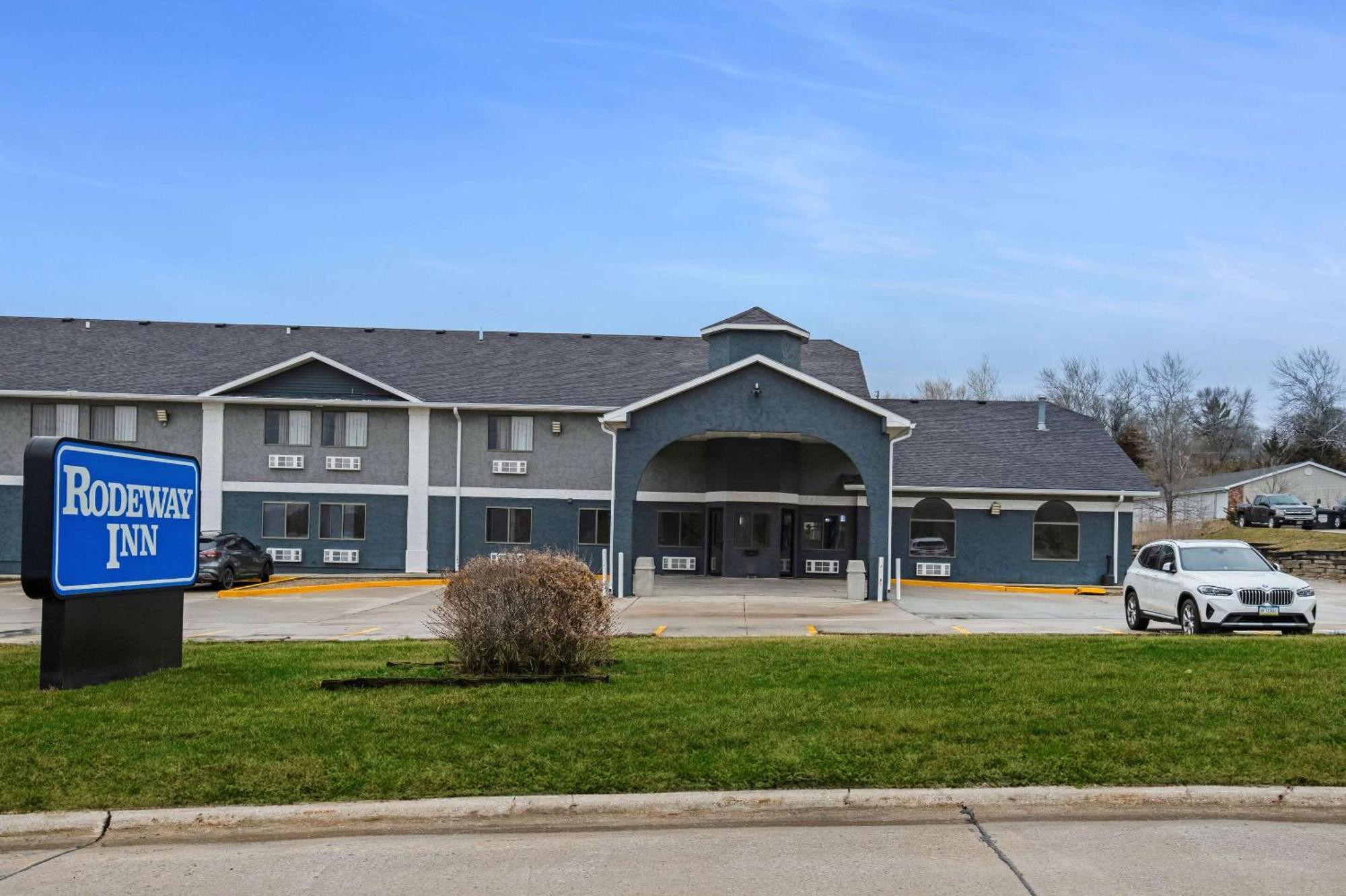 Rodeway Inn Red Oak Exteriér fotografie